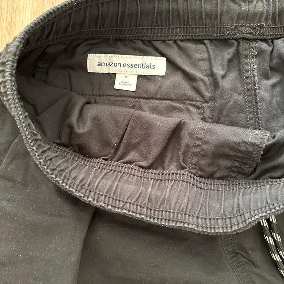 Amazon Essentials Men's Standard 7" Drawstring Walk Shorts - Picture 3 of 3